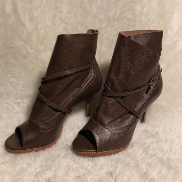 BCBGMaxAzria Shoes - BCBG Max Azria Lara 2 Peep Toe Ankle bootie Sz38.5